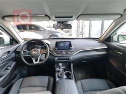 نيسان ألتيما